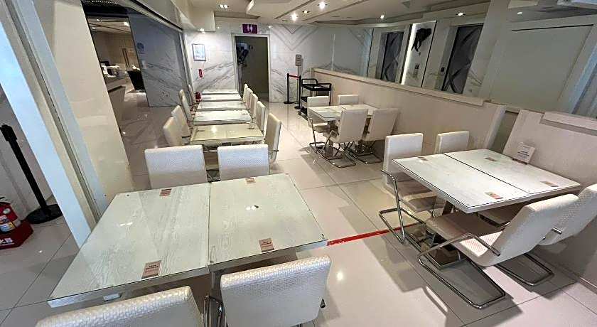 CHECK inn Taichung Zhongshan