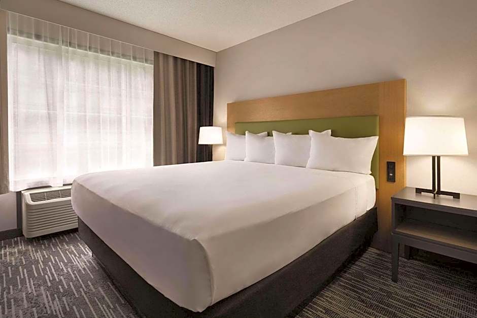 Country Inn & Suites by Radisson, Detroit Lakes, MN