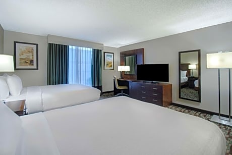 Two-Bedroom Queen Suite with Two Queen Beds - Breakfast included in the price