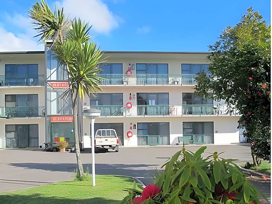 Gateway International Motel