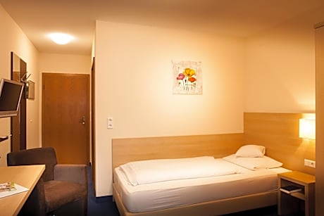 Economy Single Room