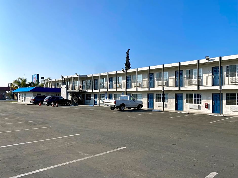 Motel 6-Delano, CA