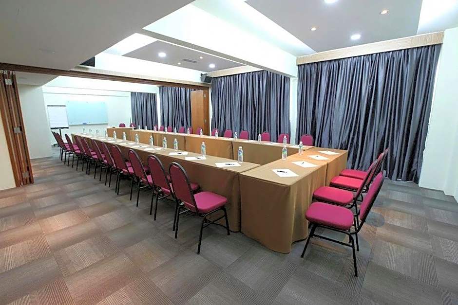 SEM9 Senai "Formerly Known As Perth Hotel"