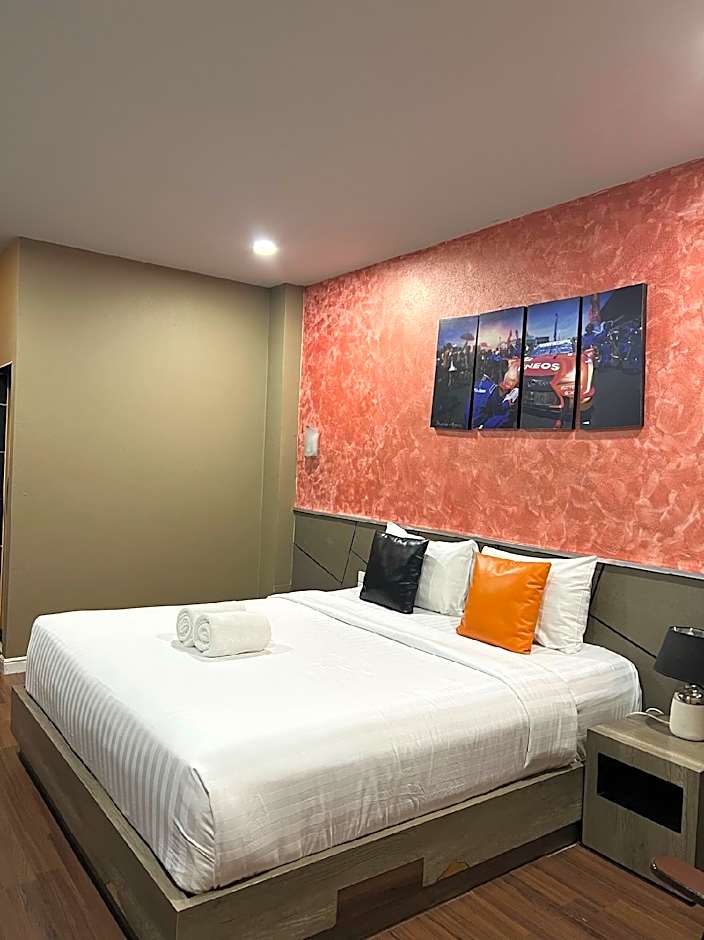The S Hotel