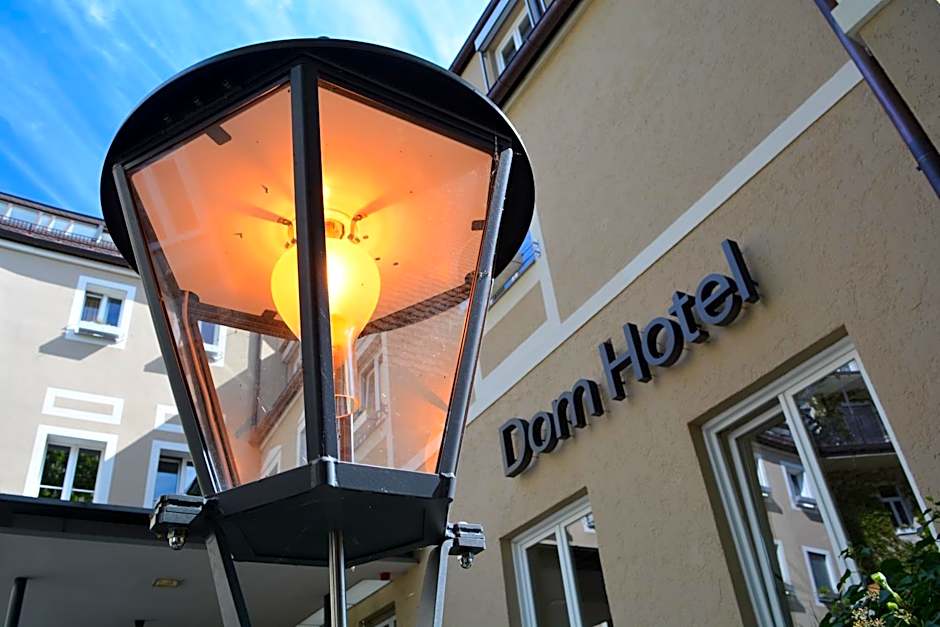 Dom Hotel