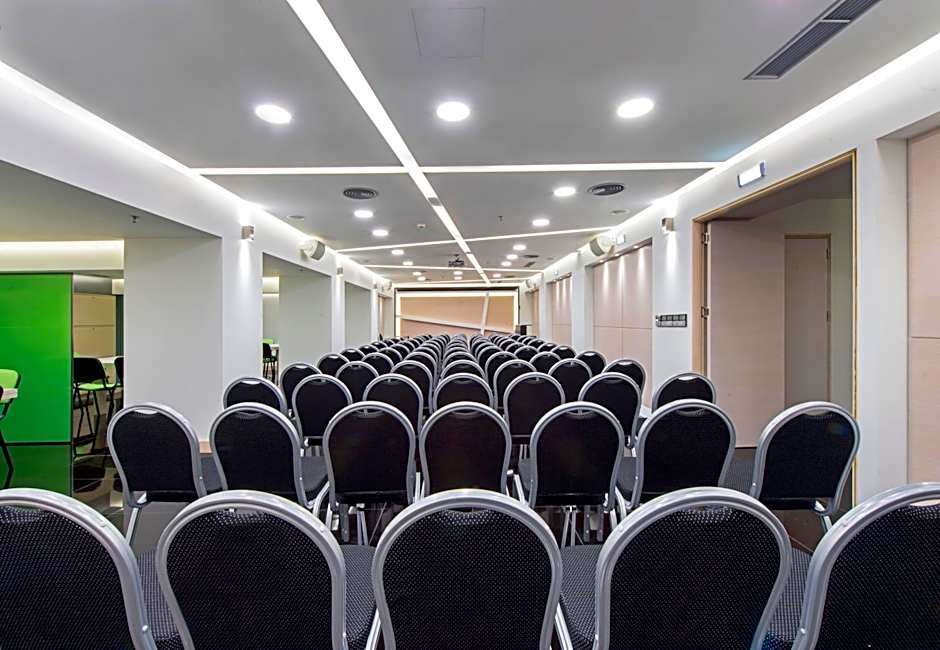 Semiramis City Hotel