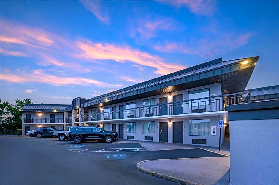 Best Western Center Inn