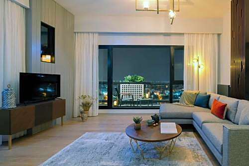 G Tower Furnished Apartment Rentals