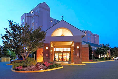 Homewood Suites By Hilton Falls Church - I-495 At Rt. 50