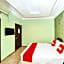 OYO 137 Marina Hotel