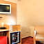 Adesso Hotel Kassel -pay at property on arrival- Ihr Automatenhotel in Kassel