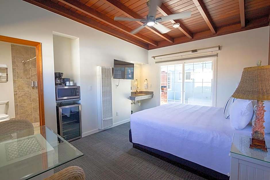 Edgewater Beach Inn