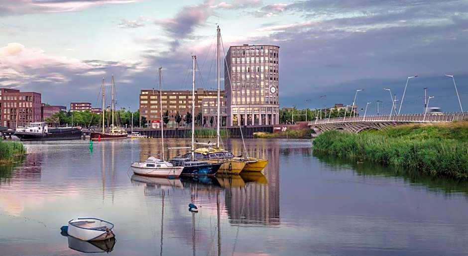 Amadi Panorama Hotel