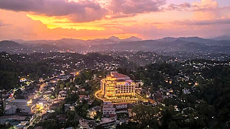 The Grand Kandyan Hotel