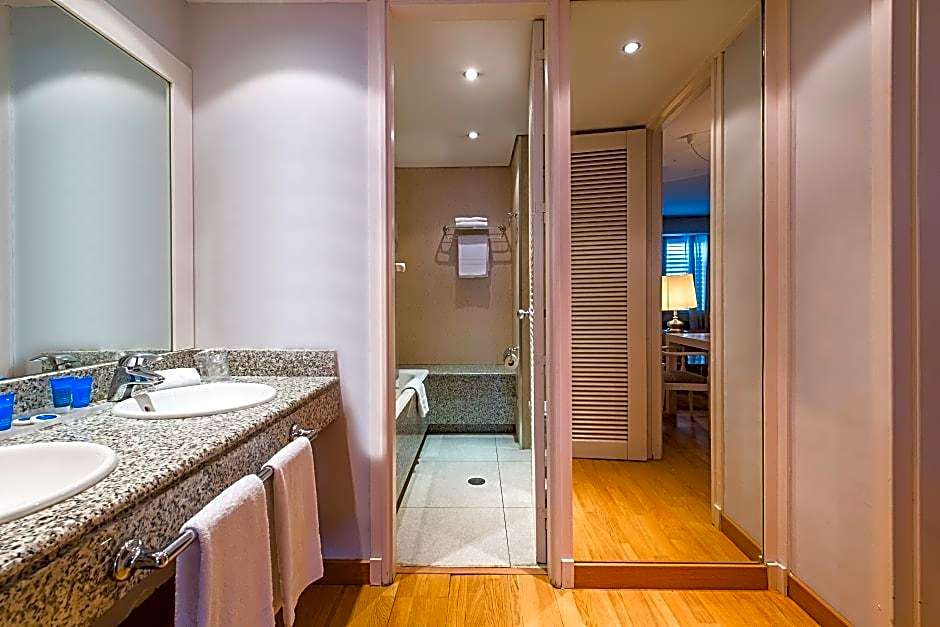 Apartmentos Eurobuilding 2