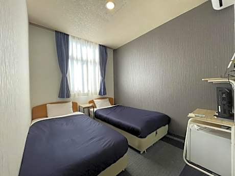 Twin Room - Non-Smoking