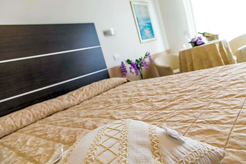 Renzo Hotel