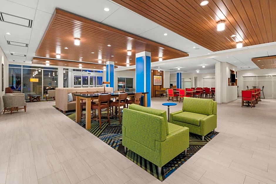 Holiday Inn Express And Suites Suisun City Napa Valley Area