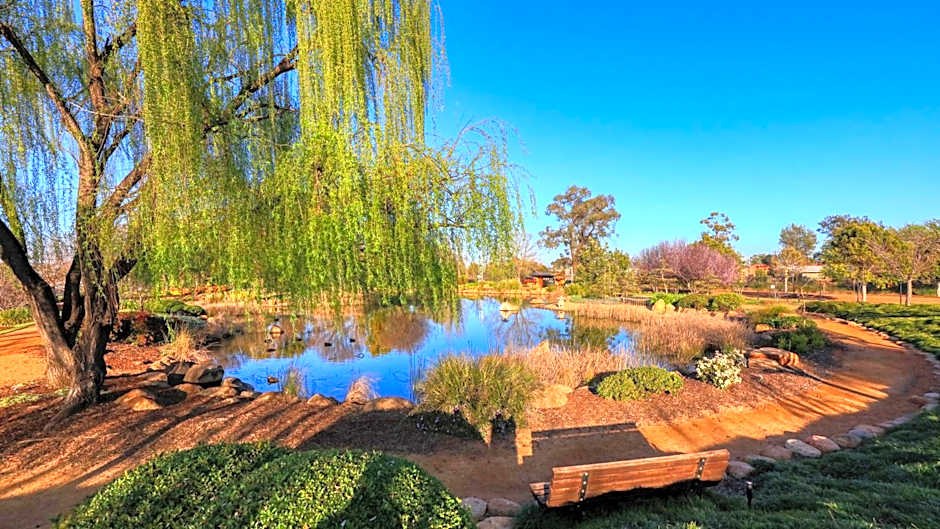 Blue Diamond Motor Inn