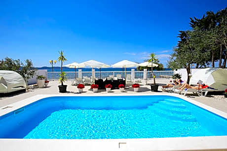 Villa Triana-Adults Only