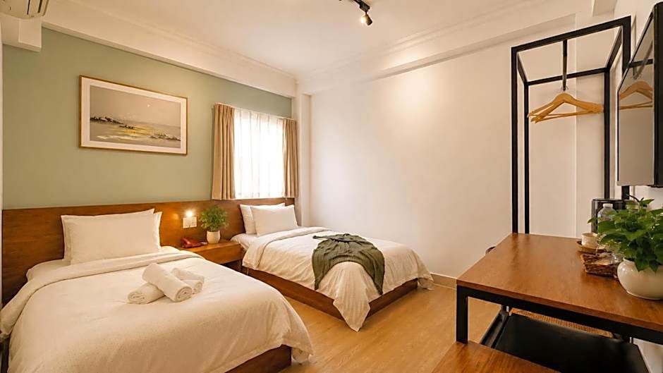 Photo 1 of 9 of Superior 2 Beds