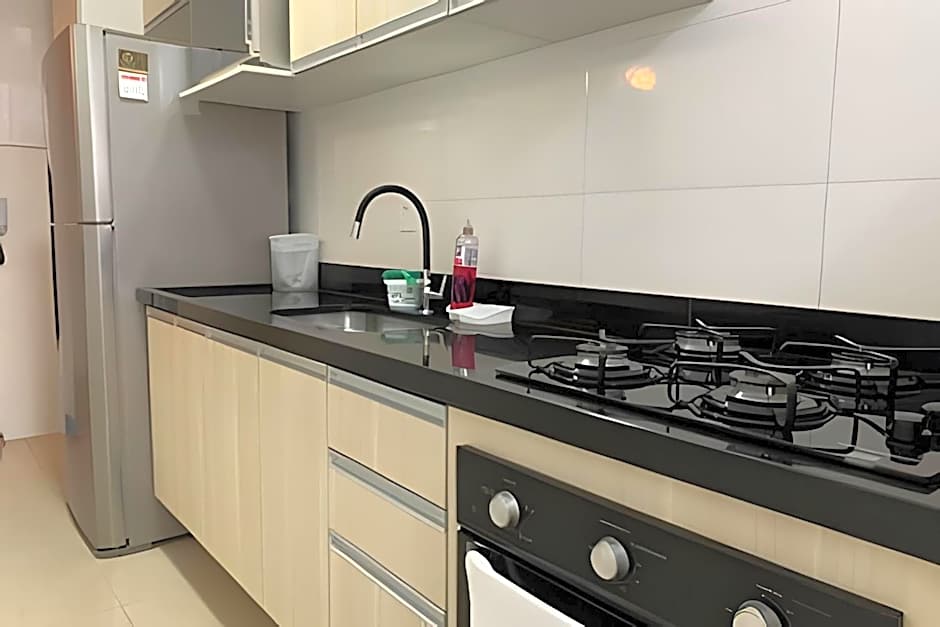 Apartamentos aconchegantes frente mar