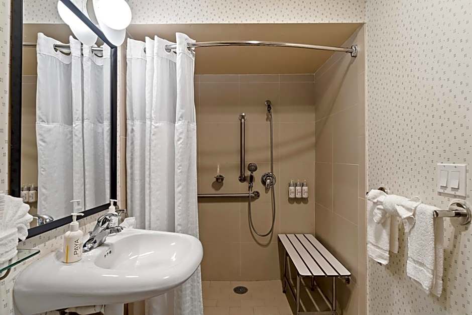 Vagabond Inn Executive - San Francisco Airport Bayfront (SFO)