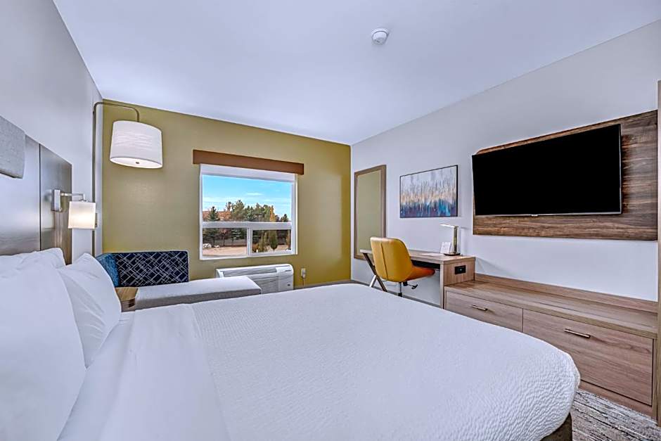 Holiday Inn Express Hotel & Suites-Edmonton South By IHG