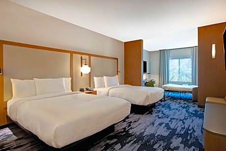 Suite, 2 Queen, Sofa bed