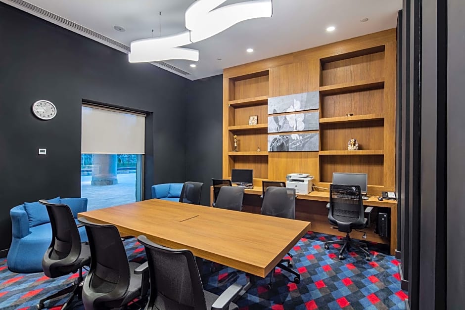 Hampton By Hilton Izmir Aliaga