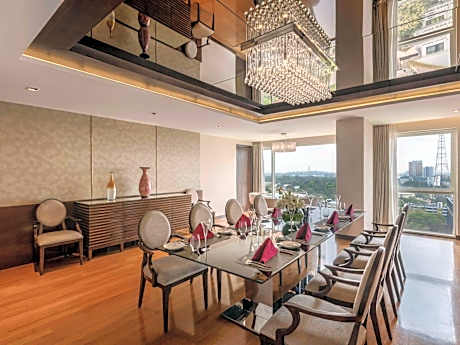 Premier Suite
