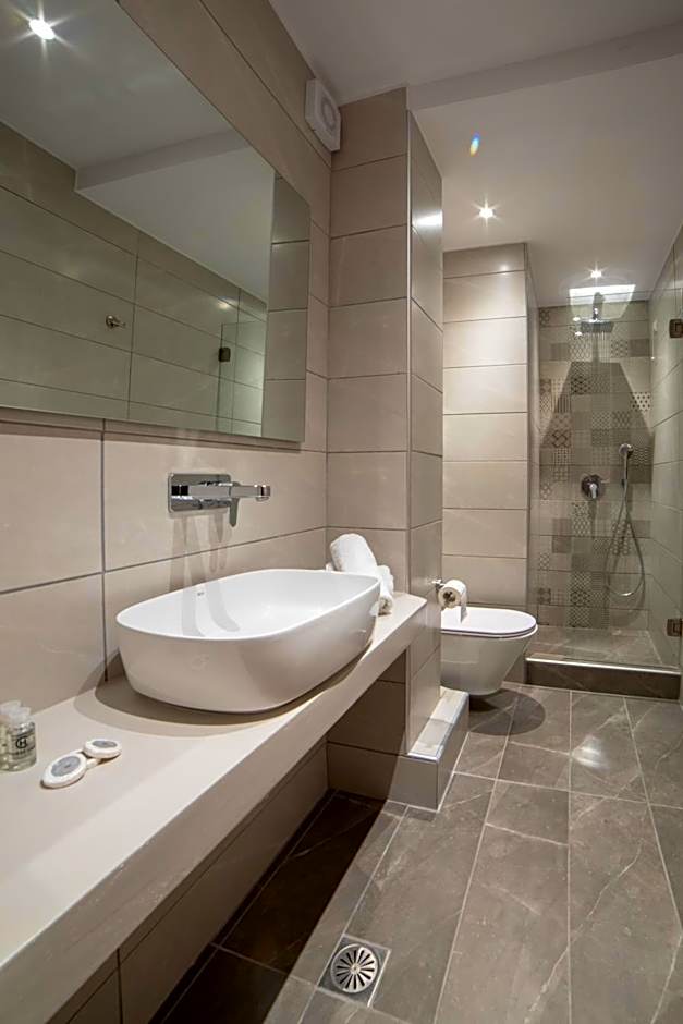 Aphrodite Hotel & Apartments