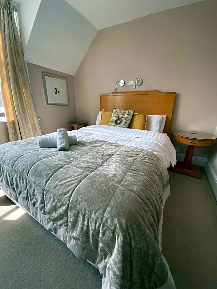 The Antelope at Upavon