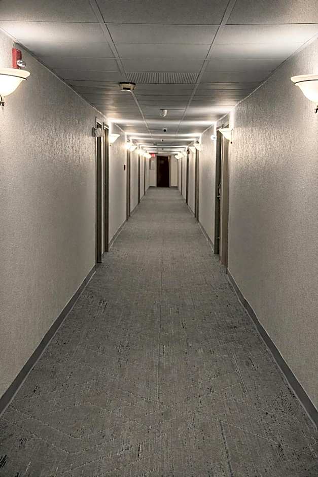Express Inn & Suites
