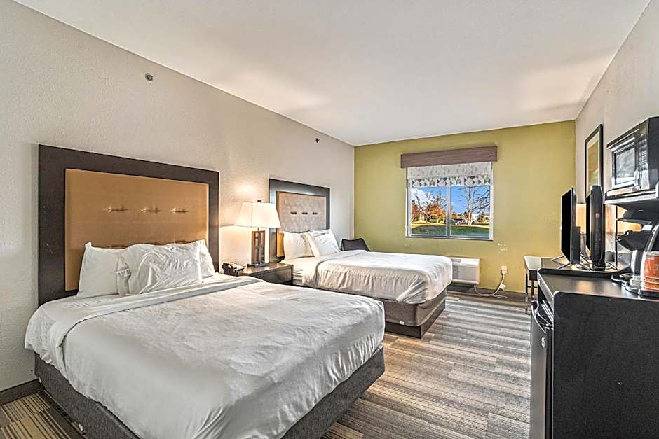 Country Inn & Suites by Radisson, South Haven, MI