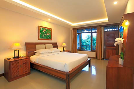 Deluxe Double or Twin Room with Pool View