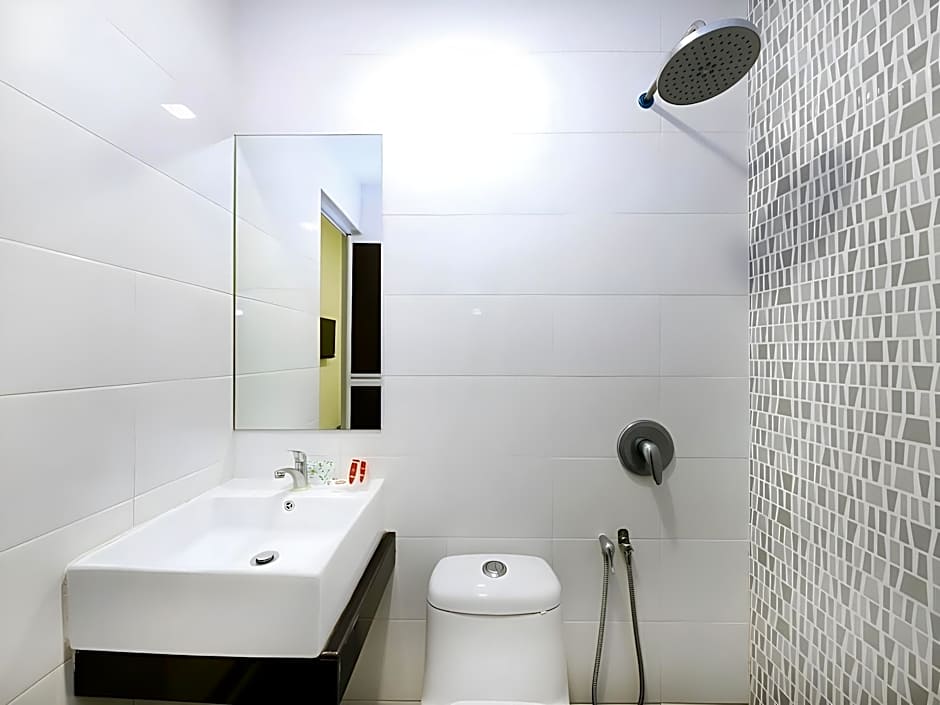 Iris Hotel