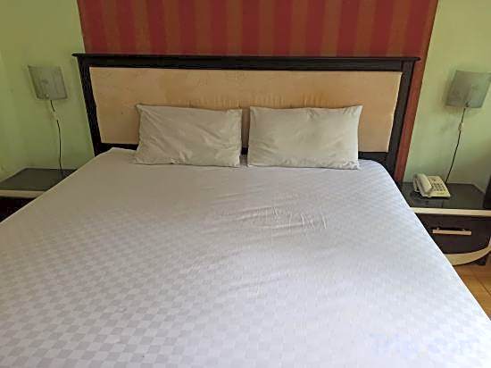 Hotel O Wisma Pundu Syariah Near Kantor Camat Kota Besi