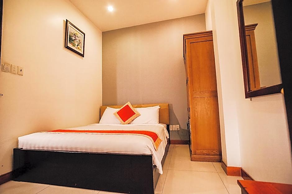 Sunflowers Hotel Airport 