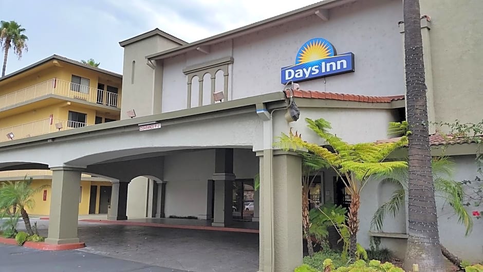 Days Inn by Wyndham Buena Park