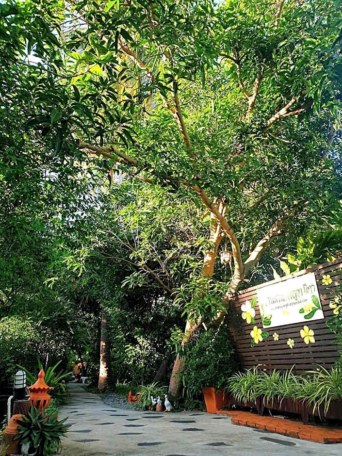 Baan Suan Phidchamika