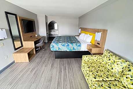 1 King Bed Non-Smoking