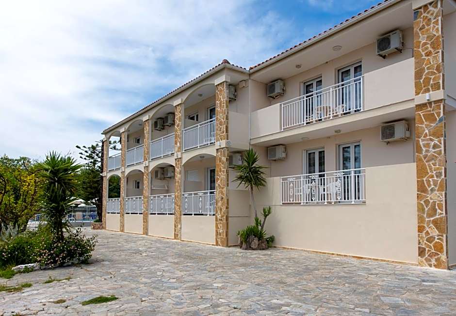 Tsolakis Studios & Apartments
