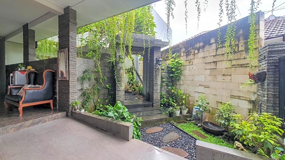 D'Tamblingan Guest House @ Taman Griya Jimbaran RedPartner ( Minimum Stay 30 Nights )