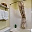 Bayview Pines Country Inn B&B