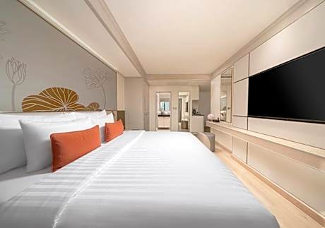 Connecting Family Room (6 People)