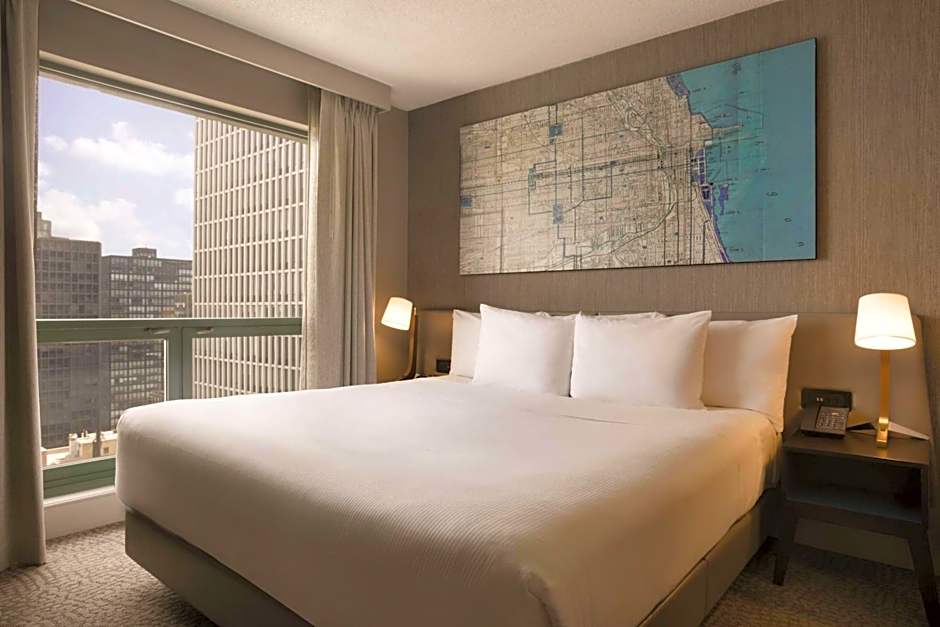 Hilton Chicago/Magnificent Mile Suites