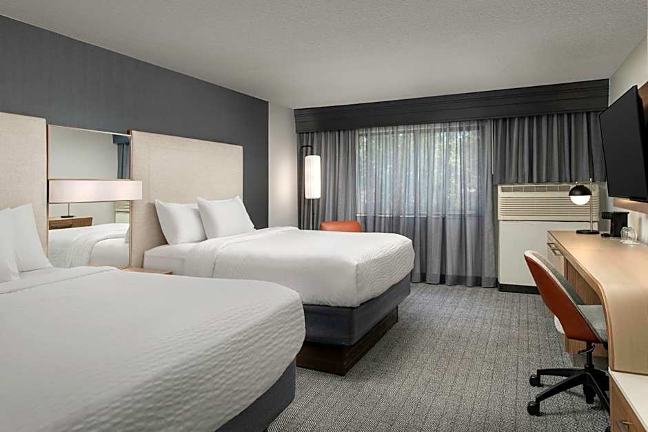 Photo 1 of 7 of 2 Queen Beds