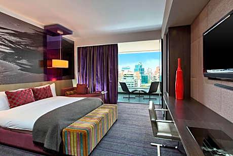 Spectacular King, Guest room, 1 King, City view, Balcony