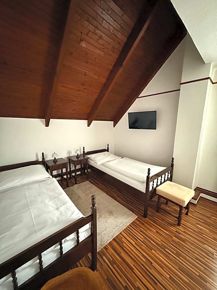 Motel M